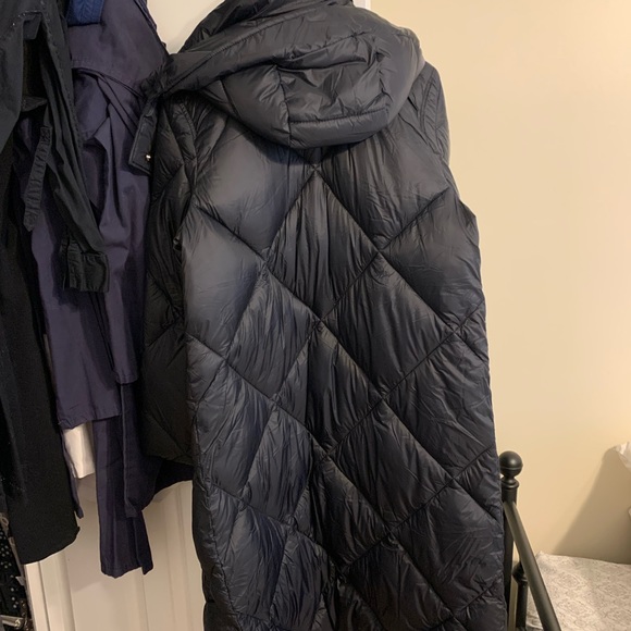 Abercrombie and Fitch puffer jacket - Picture 5 of 5